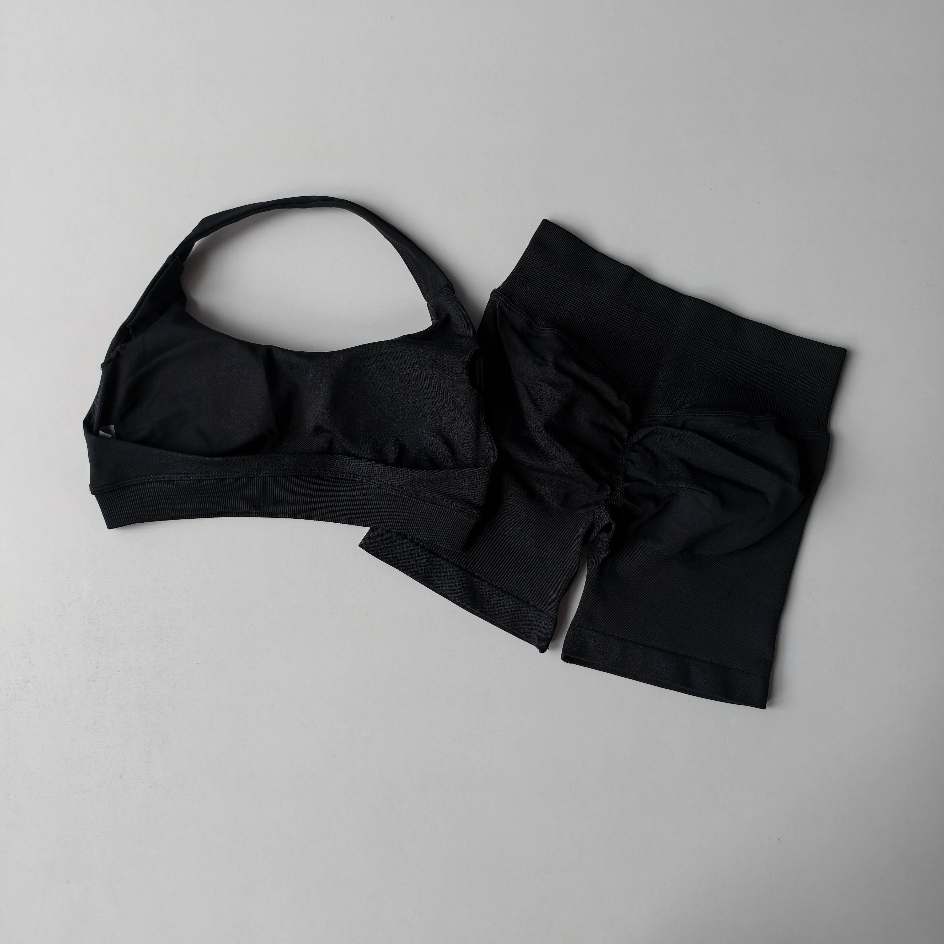 2 Pieces Yoga Suit for Women Seamless Fitness Gym Clothes Halter Sports Bra Matching Impact Shorts Workout Sets Gym Outfit